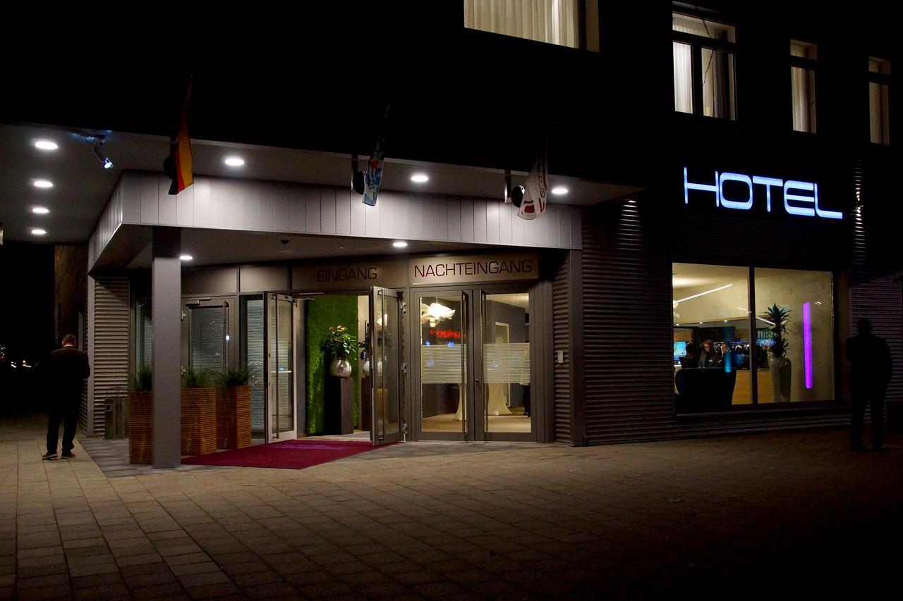 Centrale Hotel und Restaurant Waldkraiburg Esterno foto